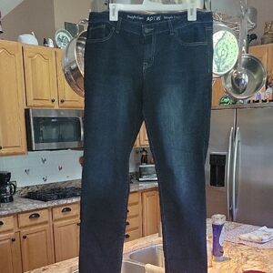 Apt. 9 Dark Wash Straight Capri Leg Jeans